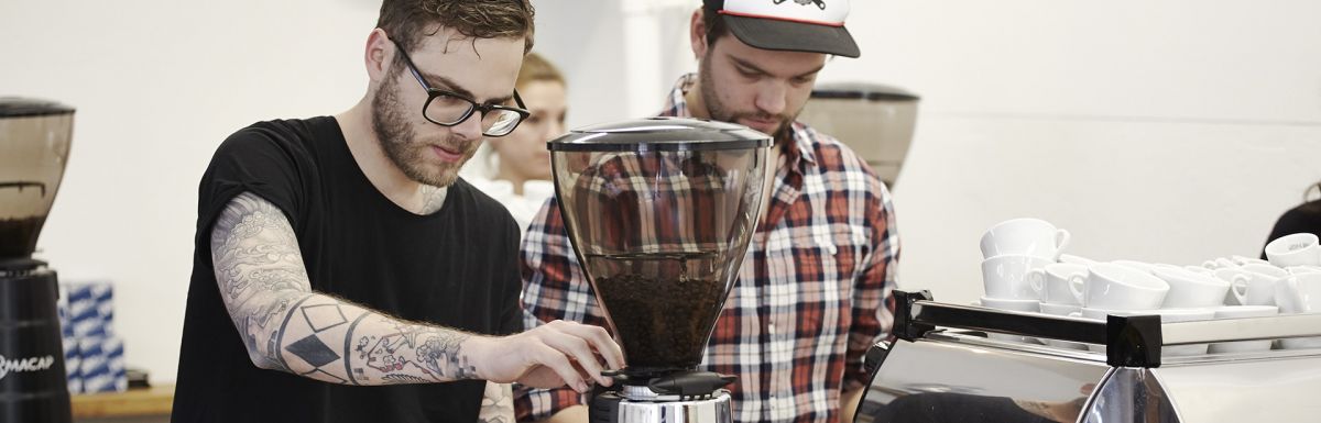 Setting coffee grinders